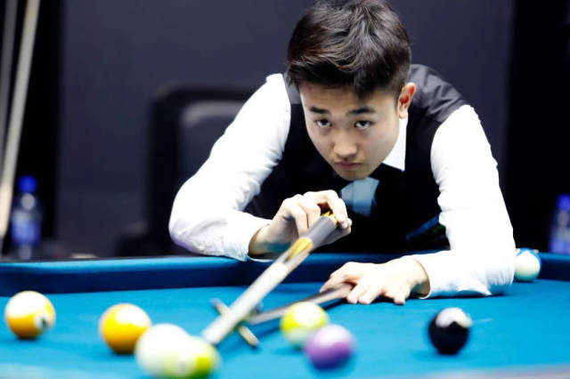 受到巨大的 受到巨大的